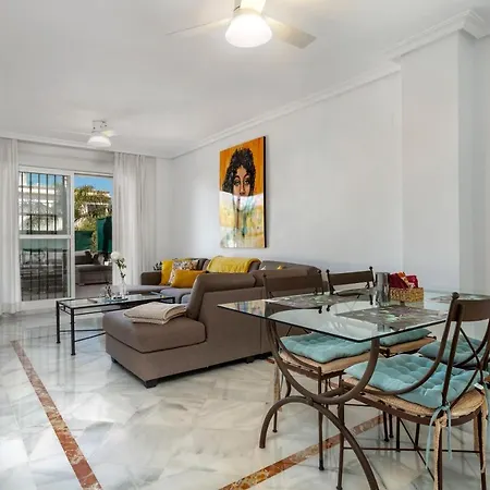 Lovely 2 Bedroom Locrimar V Walk To Rdr260 Apartment