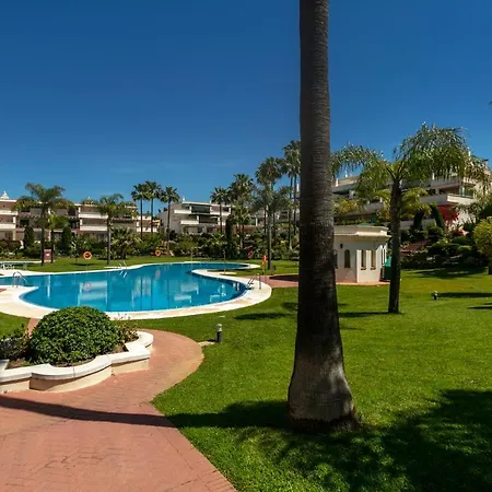 Lovely 2 Bedroom Locrimar V Walk To Rdr260 Marbella