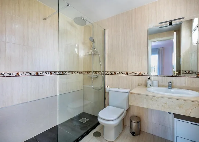 Lovely 2 Bedroom Locrimar V Walk To Rdr260 * 마르베야