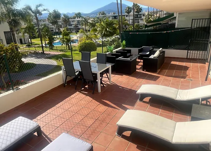 Lovely 2 Bedroom Locrimar V Walk To Rdr260 * Marbella